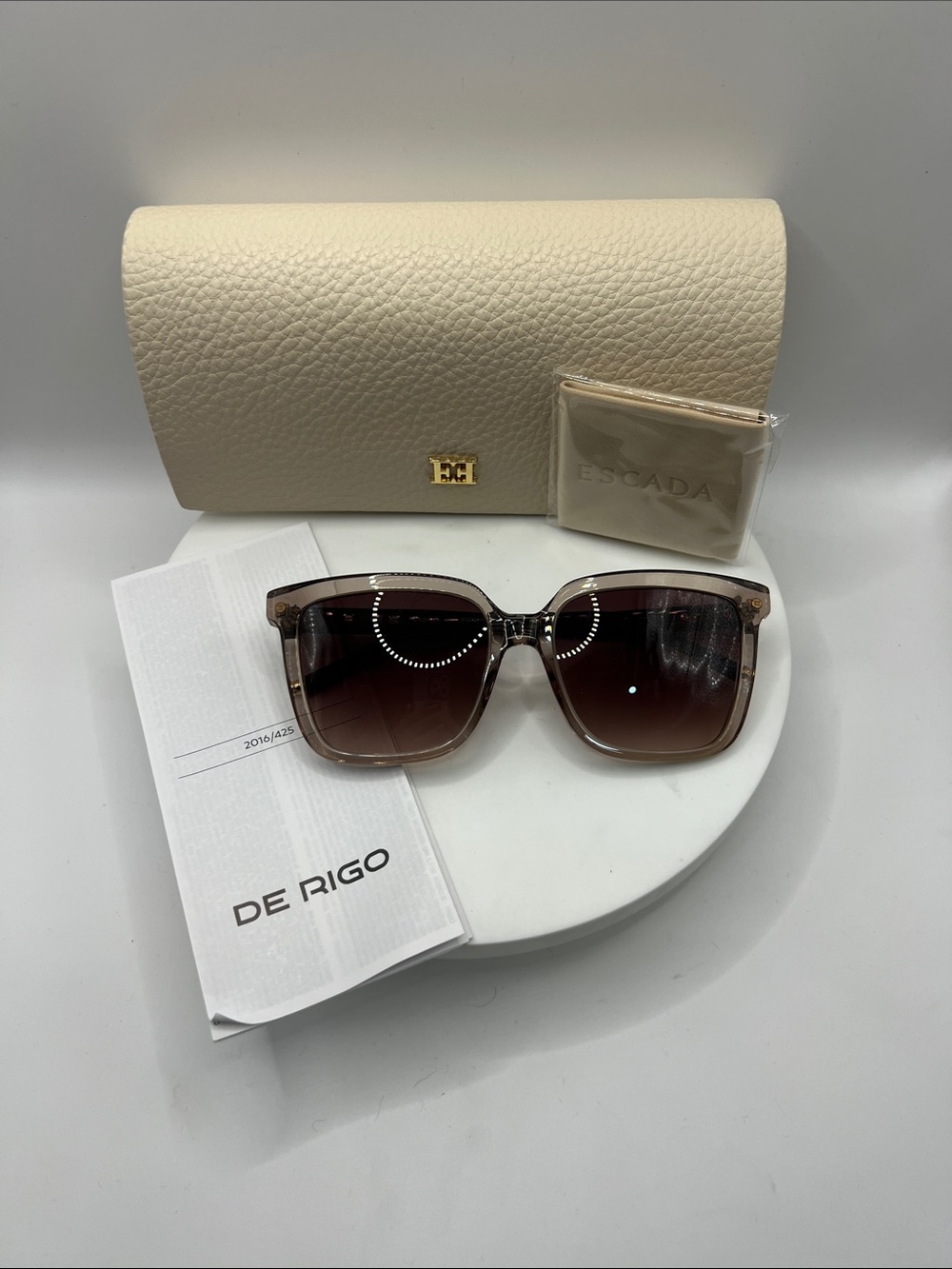 New Escada Cream Square Sunglasses. Brown Gradient Lenses and Matching Case